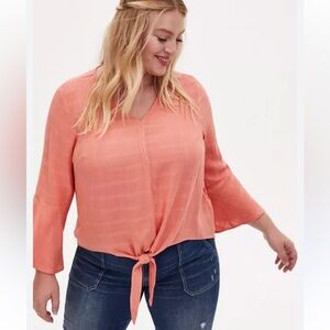 TORRID Womens Textured Tie Front Top Size 2X Coral Bell Sleeve V Neck Casual